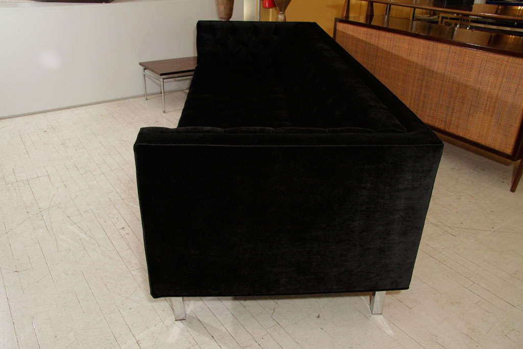 Mid-Century Modern Modern Velvet Tufted Tuxedo Sofa For Sale